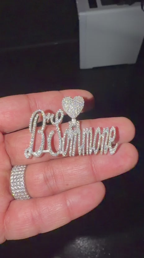 Single Plate VVS Moissanite - Custom Name Pendant